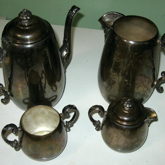 Vtg. Wm Rogers silver plated tea set with tea pot,water pitcher, creamer & sugar - Picture 1 of 5